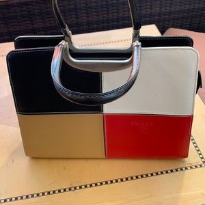 Purse, inside perfectly clean. Looks like a name brand, but is not!!